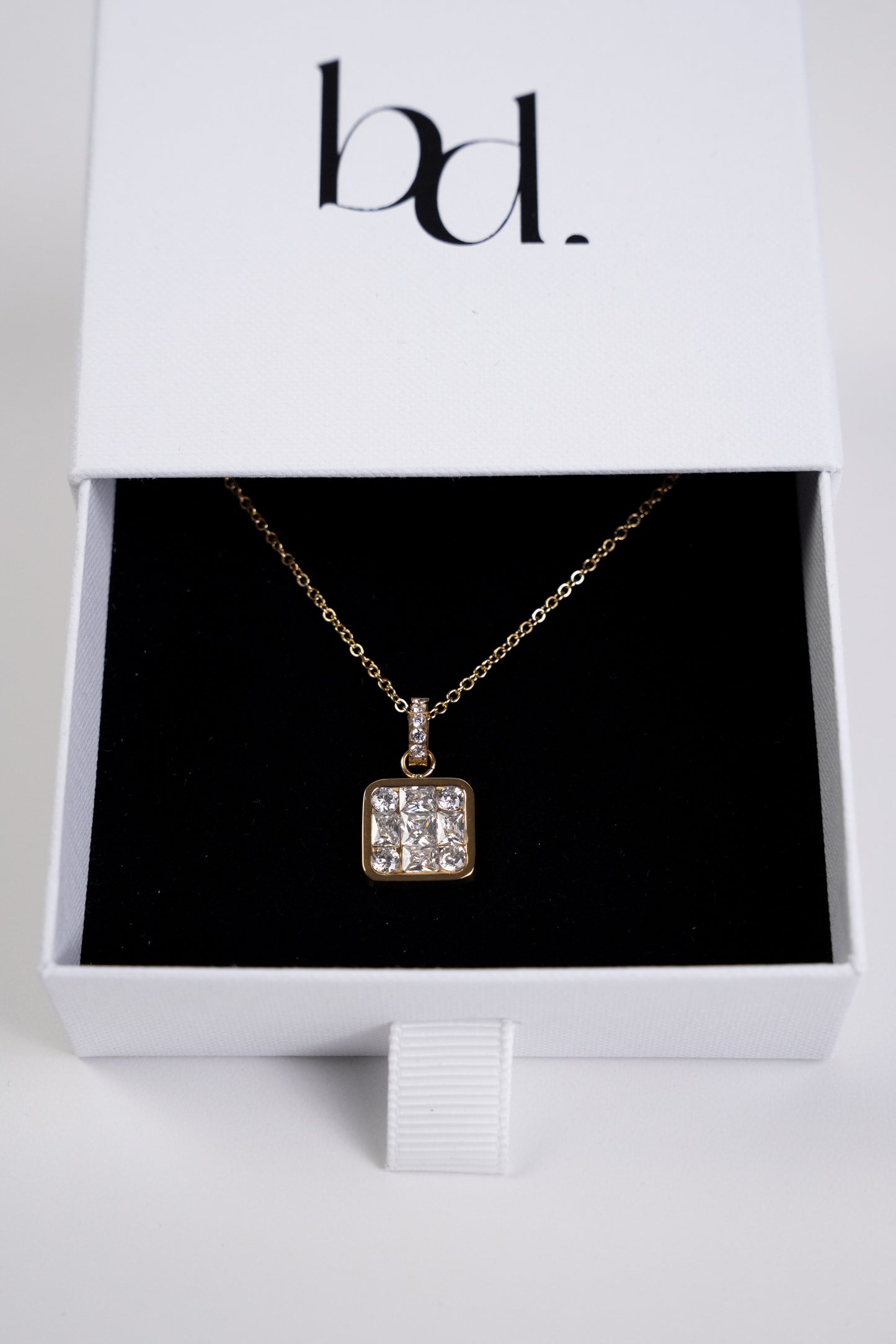 Eternal Eve - necklace