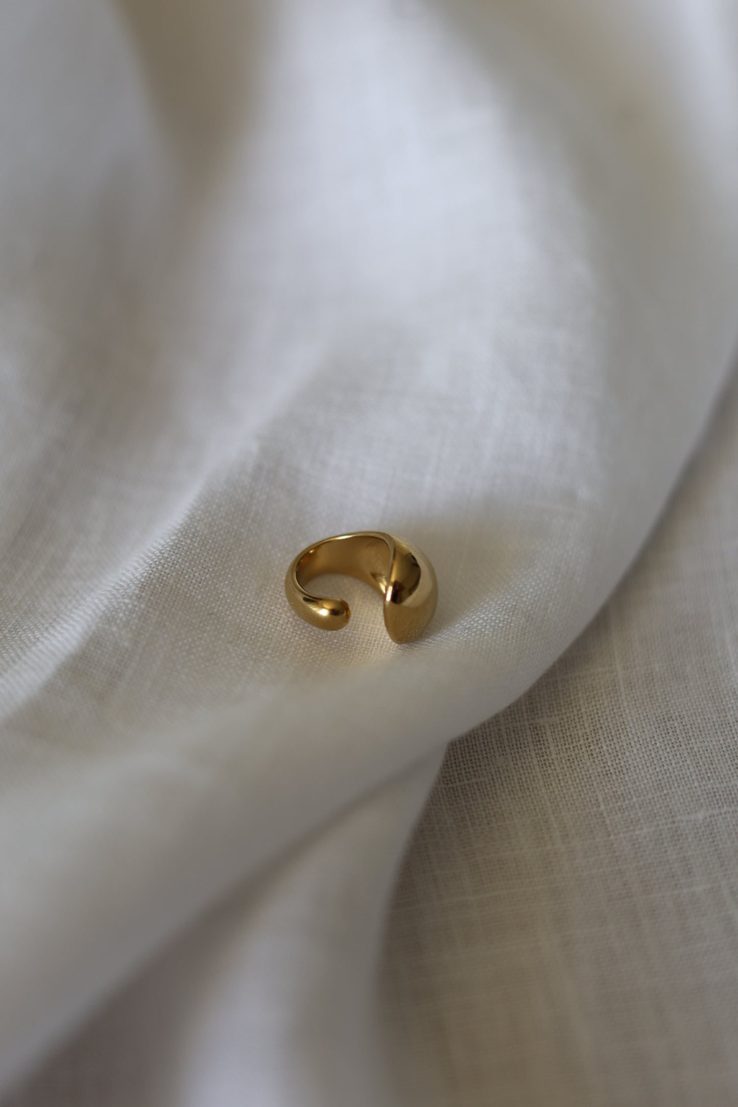 Thea - earcuff