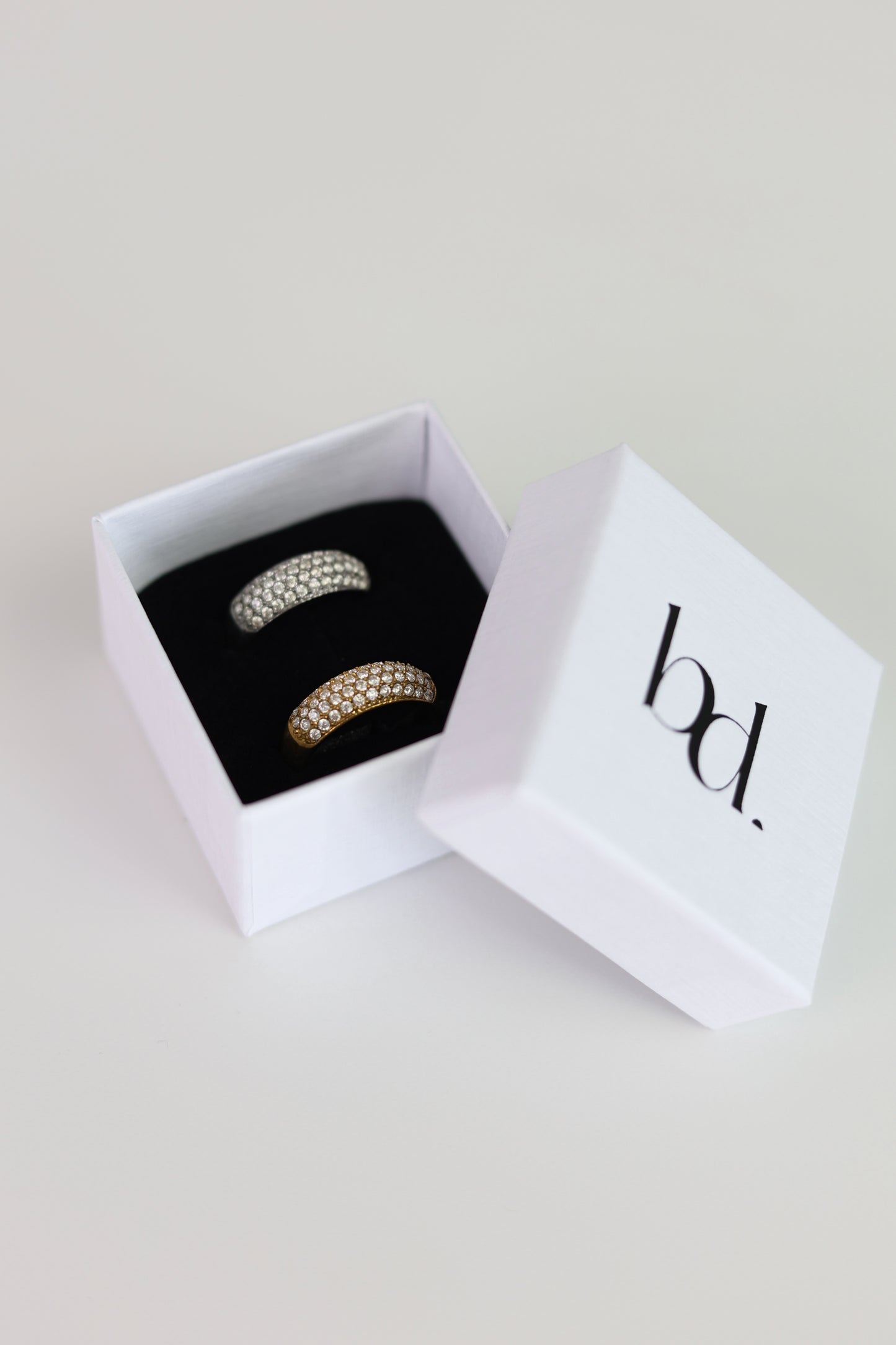 Nyx - ring