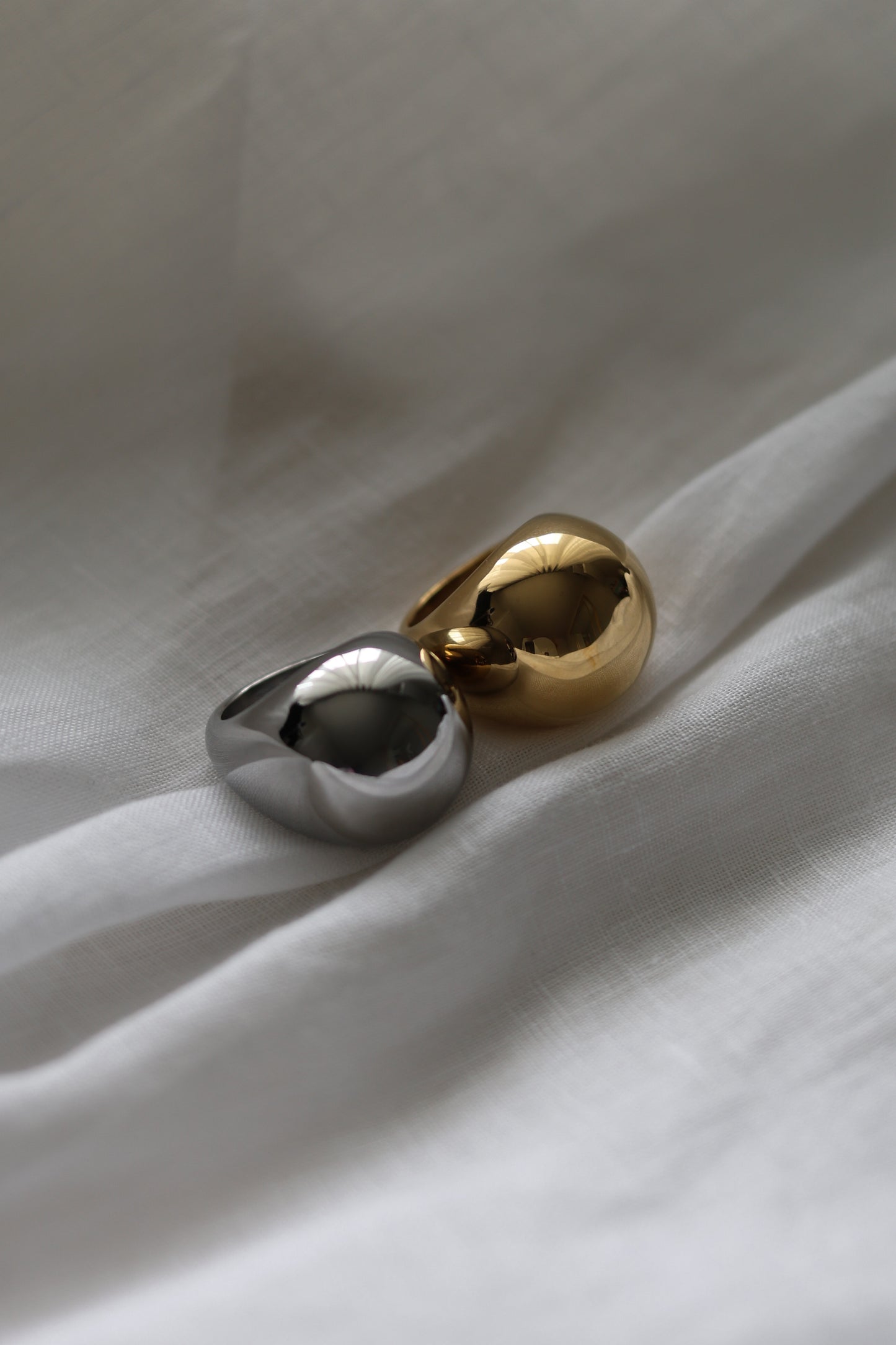Kim Kardashian - Ring