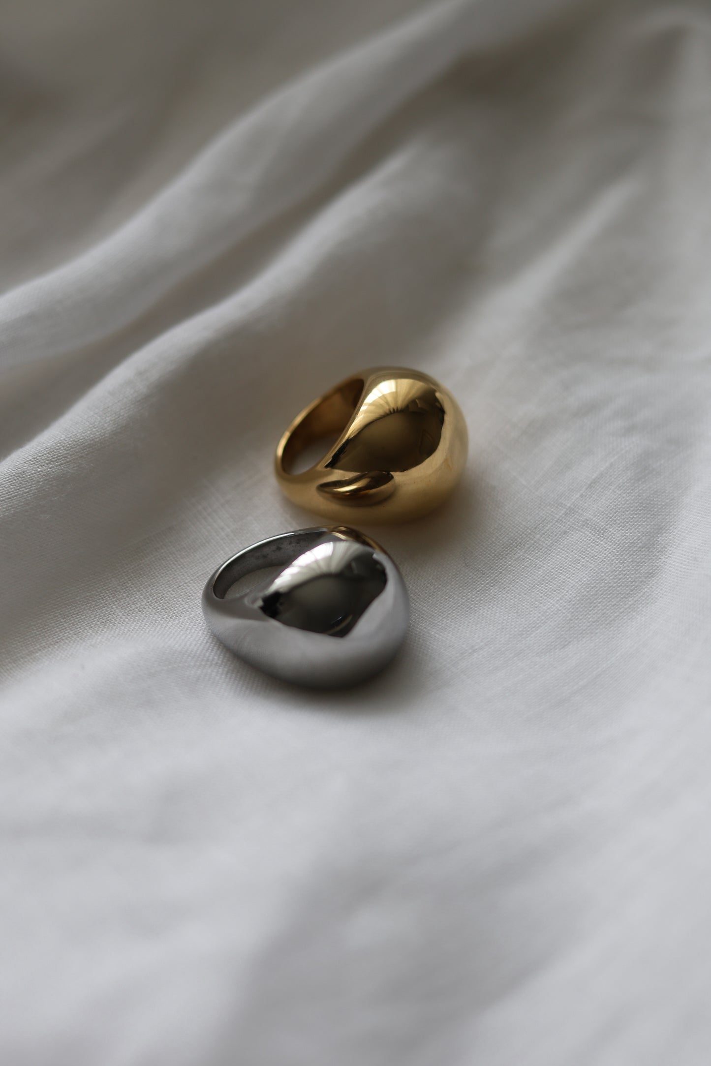 Kim Kardashian - Ring