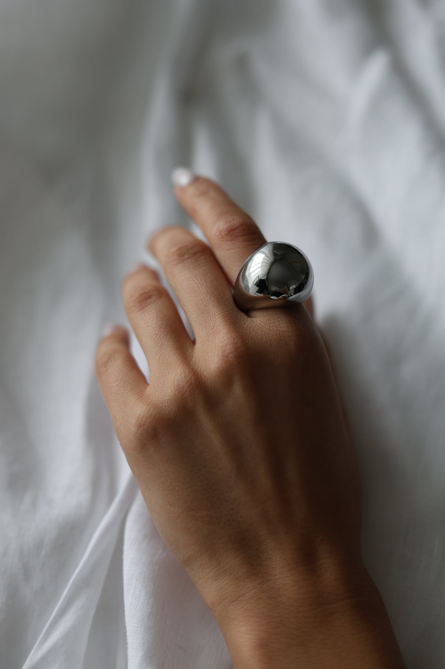 Kim Kardashian - Ring