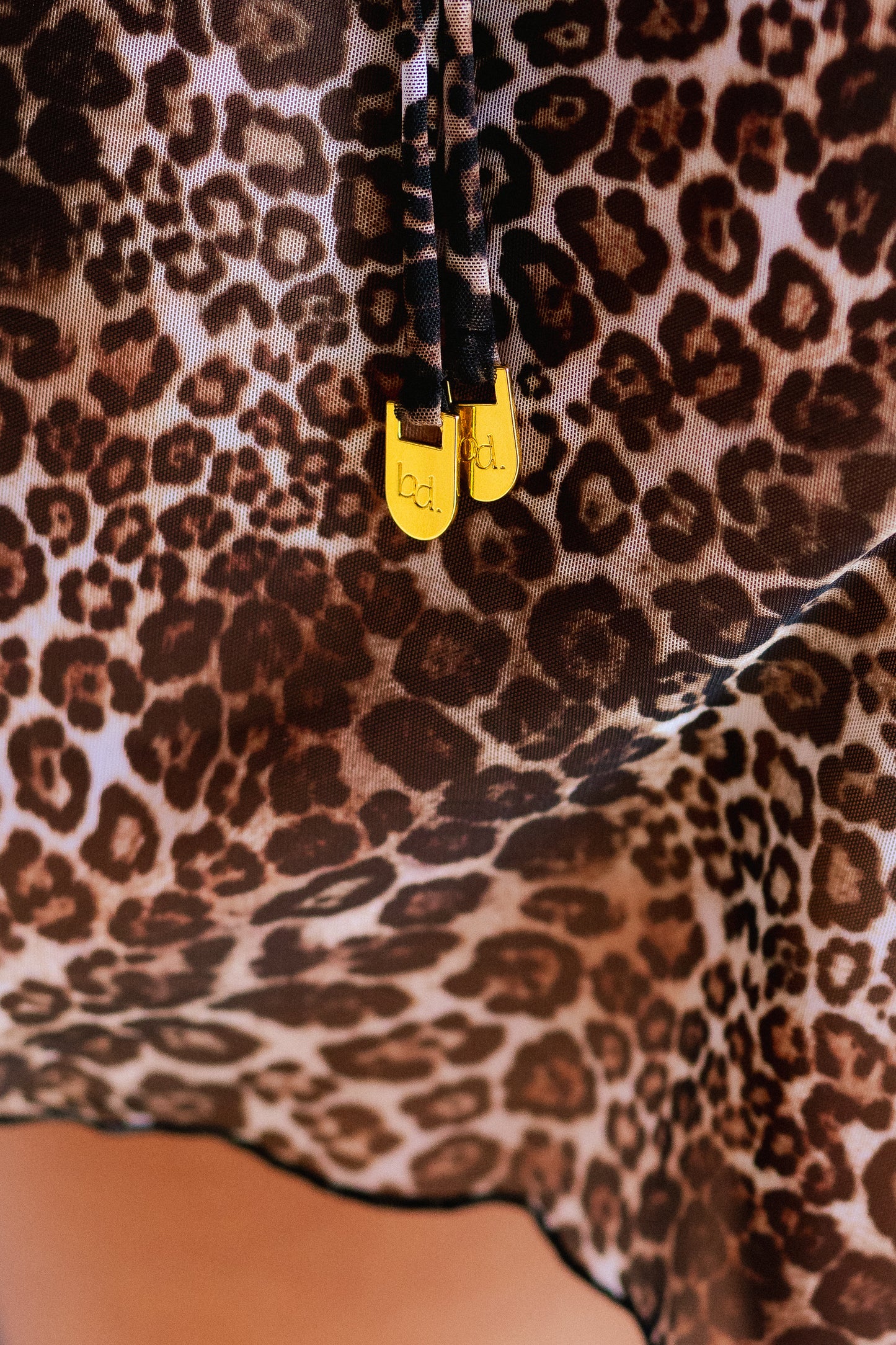Island Escape - LEOPARD