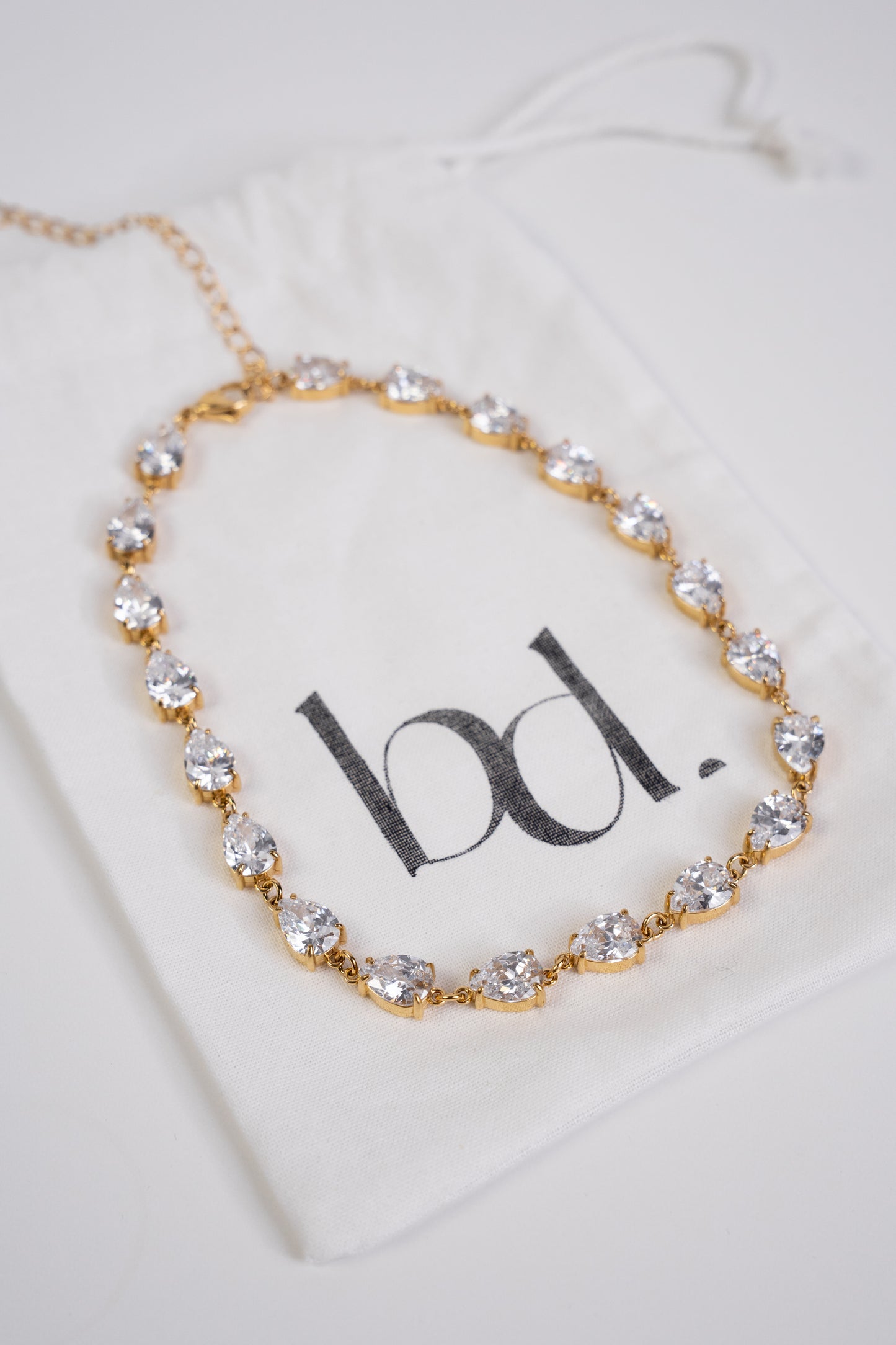 Holly Spark - necklace