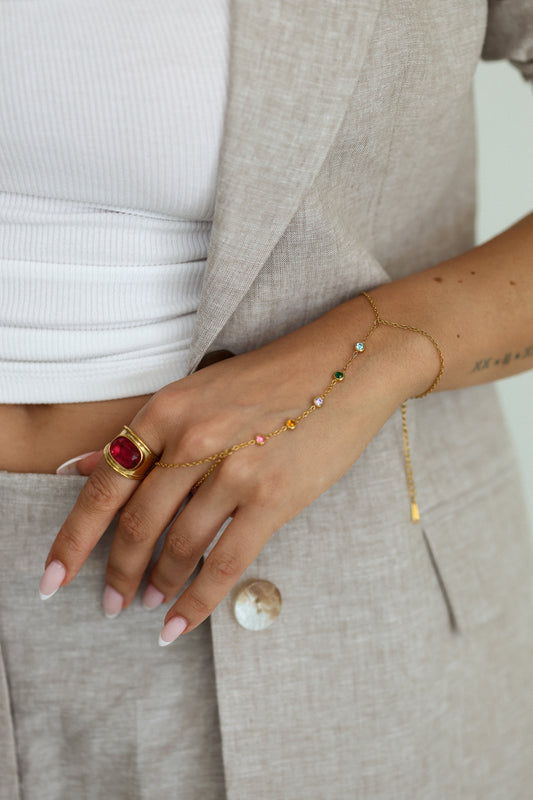 Loréna - hand chain