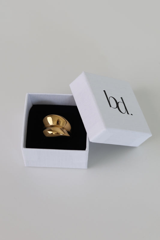 Aella - ring