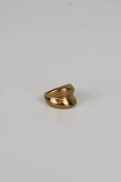 Aella - ring