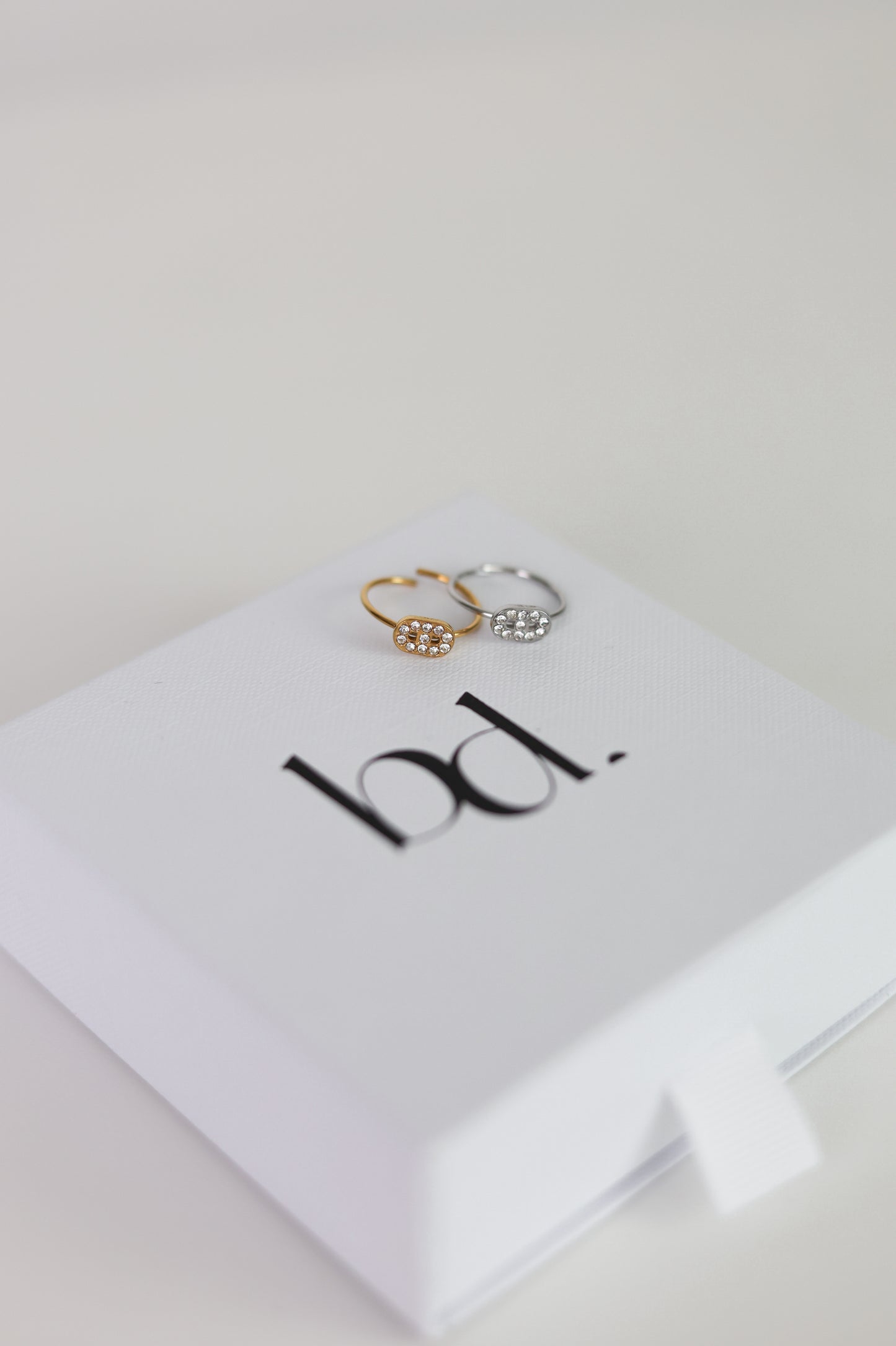 Anira - ring