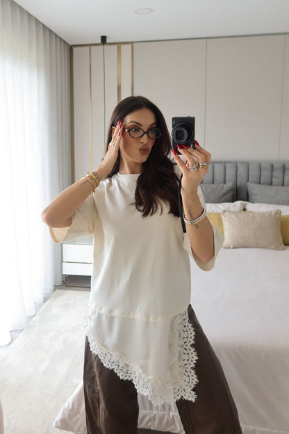 Ti Amo Oversized T-shirt w/ lace
