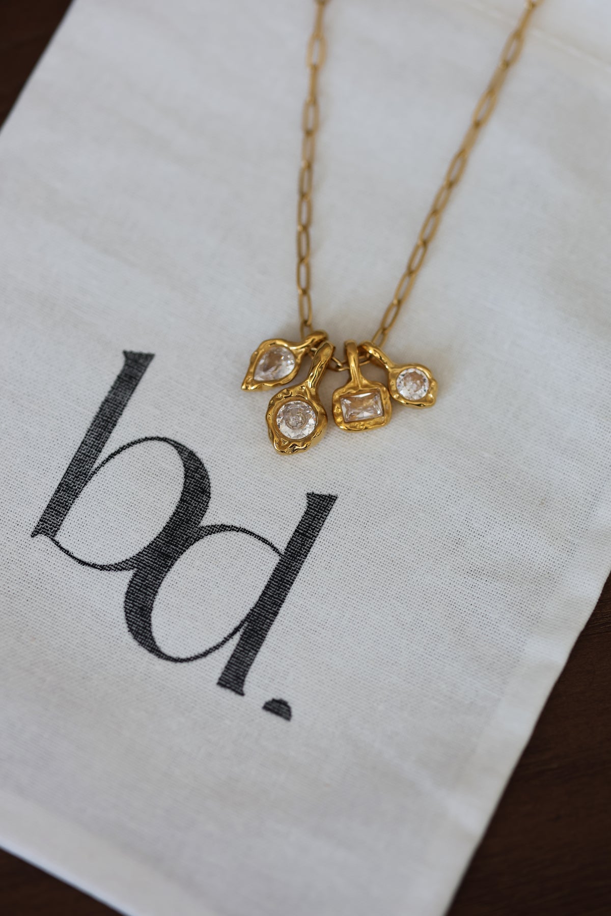 Avery - necklace