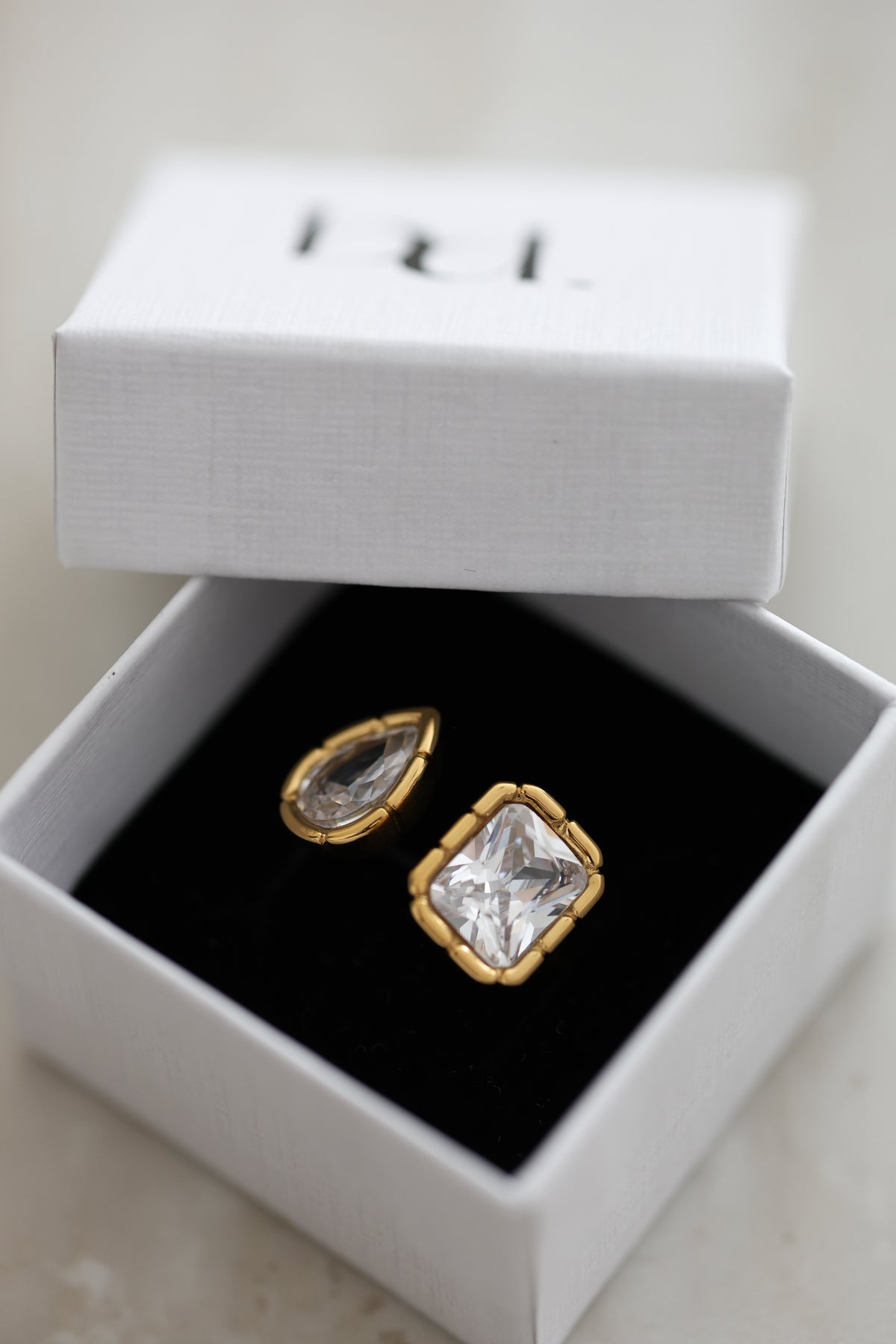 Thea - ring